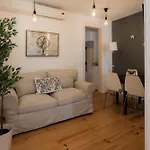 A Janela, Charming In Center דירה