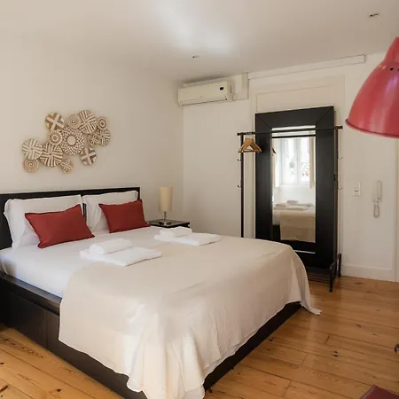 Appartement A Janela, Charming In Center Lissabon