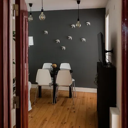 Apartment A Janela, Charming In Center Lisbon