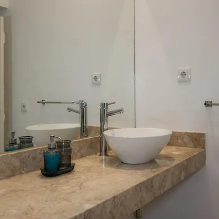 A Janela, Charming In Center Lisbon