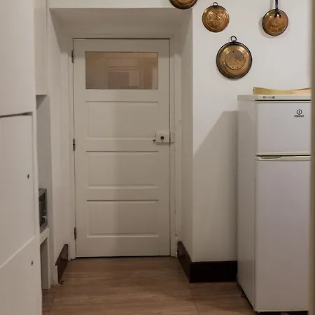 A Janela, Charming In Center