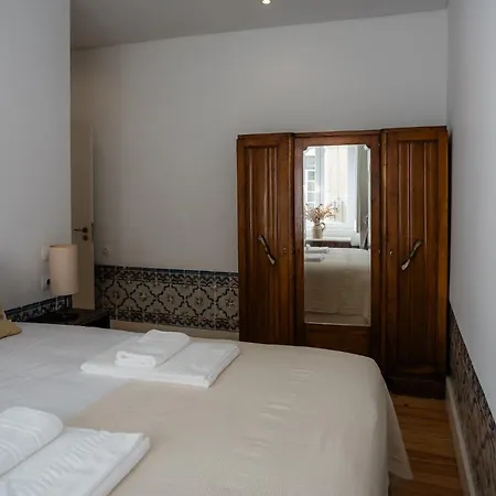 A Janela, Charming In Center *